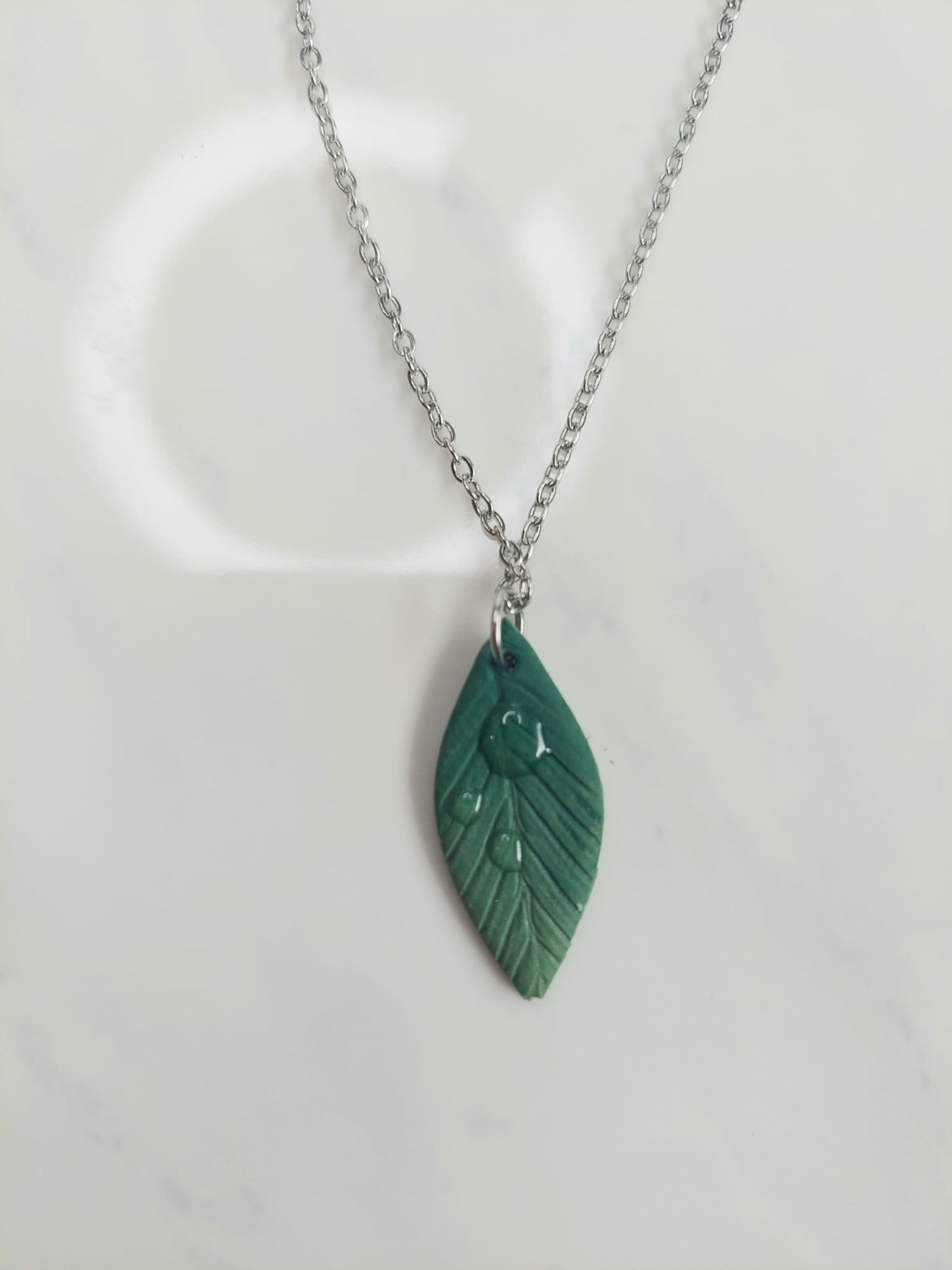 Leaf with dewdrop chain
