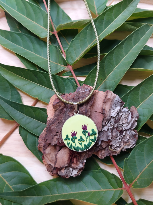 blooming clover necklace 